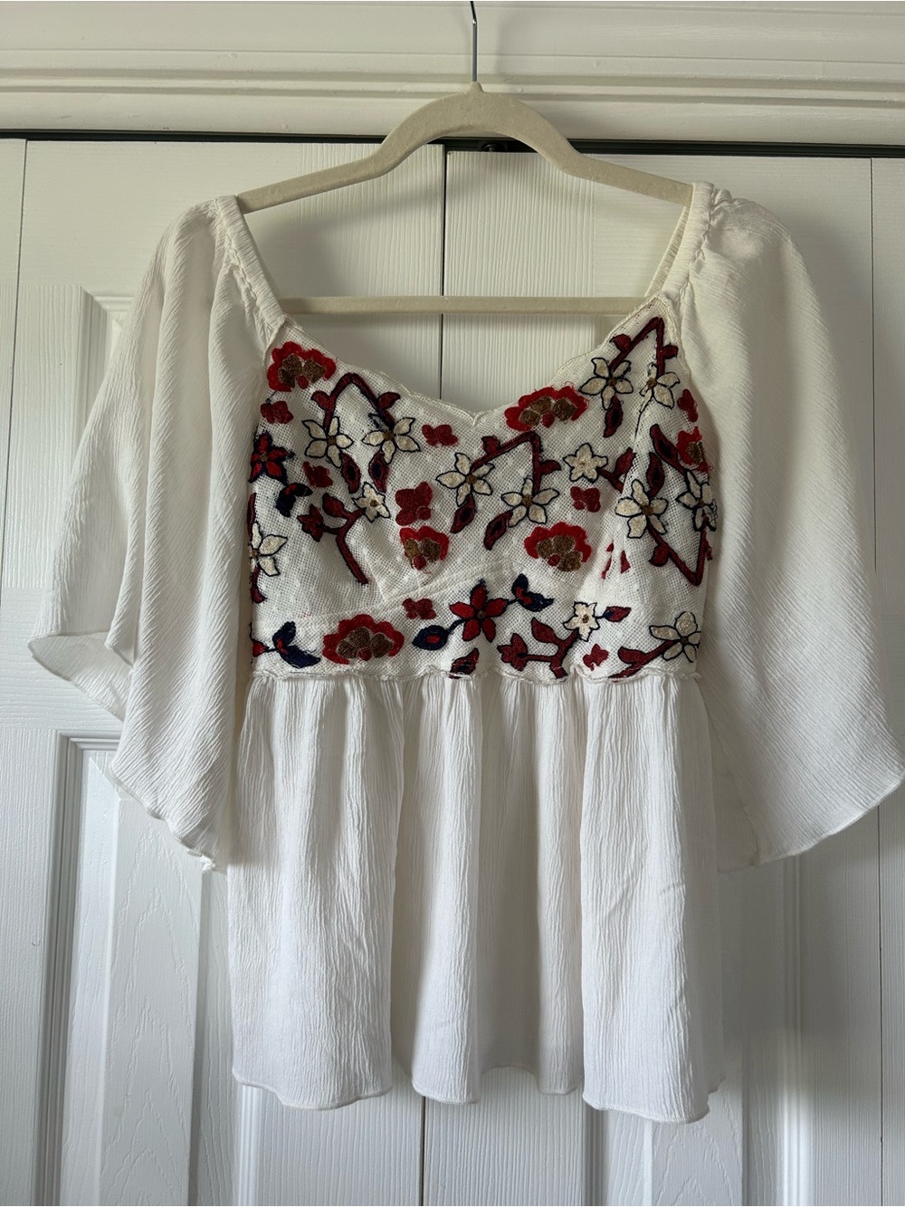 Shyanne White Boho Embroidered Peasant Blouse Size Small